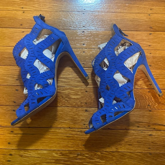 Zara Suede Heel - Picture 2 of 7